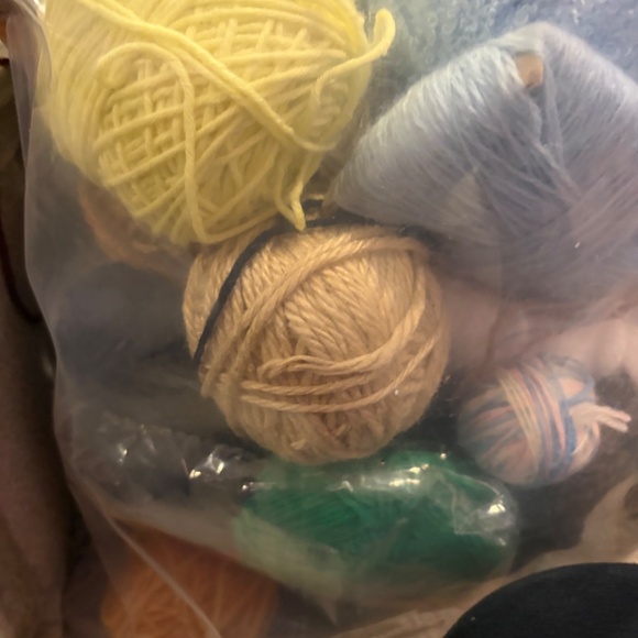 Yarn 🧶 - Picture 4 of 5